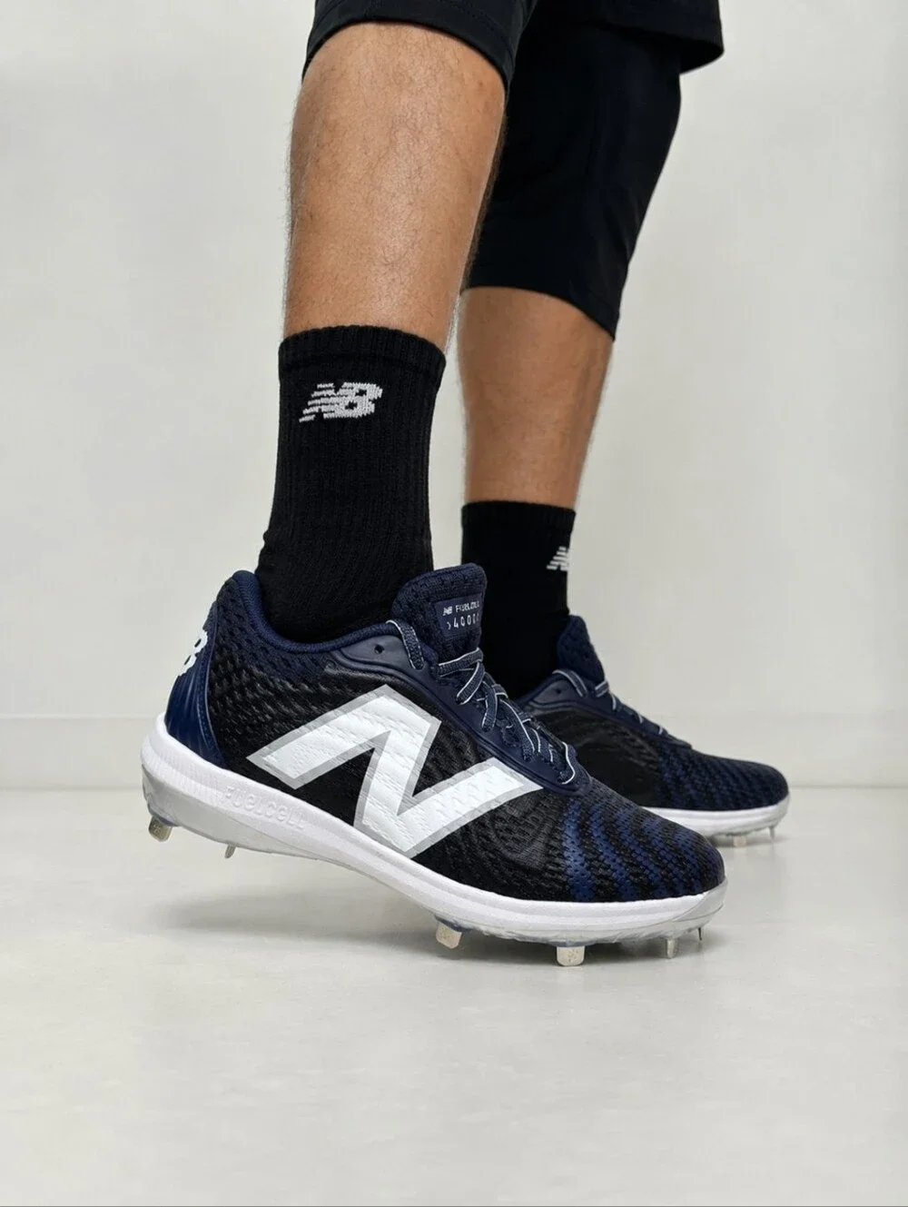 New Balance Baseball Elite Performance FuelCell 4040 V7 Metal Cleats Size 5